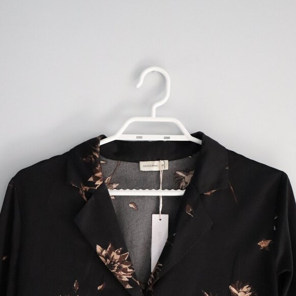 NWT Gentle Fawn Satin Black XS Simone Luxe Floral Buttoned V-Neck Office‎ Blouse - Picture 4 of 14